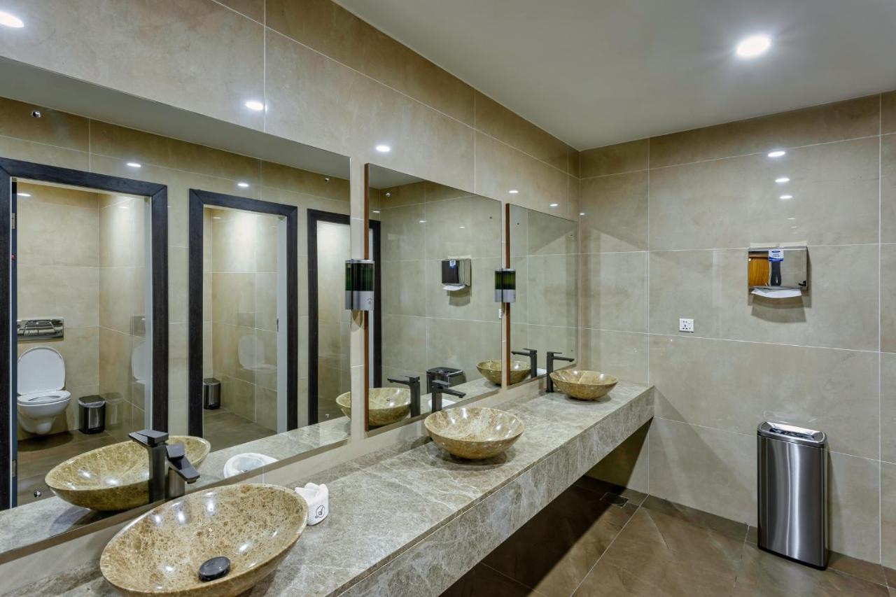 Alisa Hotel Tema Luaran gambar